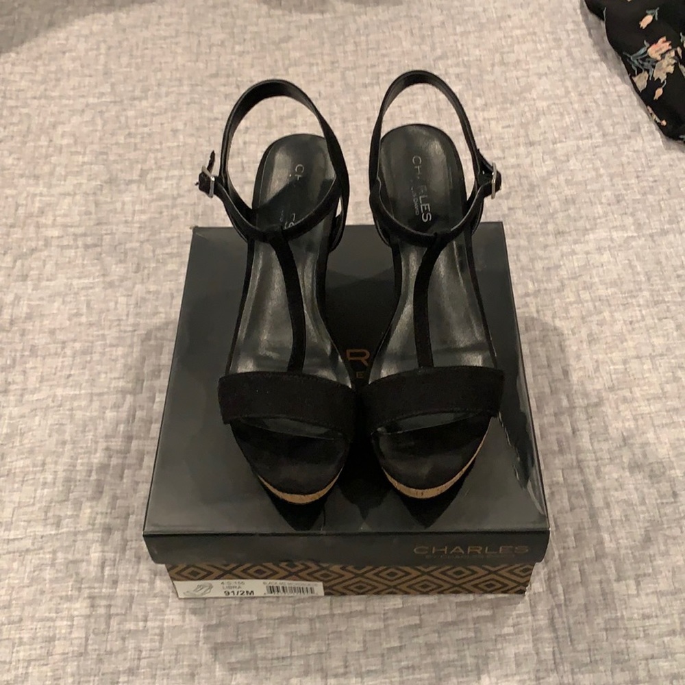 Charles David Libra Black wedge shoes size 9.5